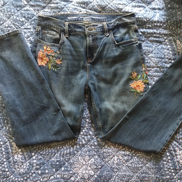 Old Navy Denim - Old Navy Embroidered Boyfriend Jeans (6)